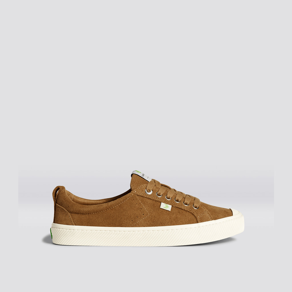 Cariuma Low Top Suede OCA LOW Dame Camel | 123HYZNOC