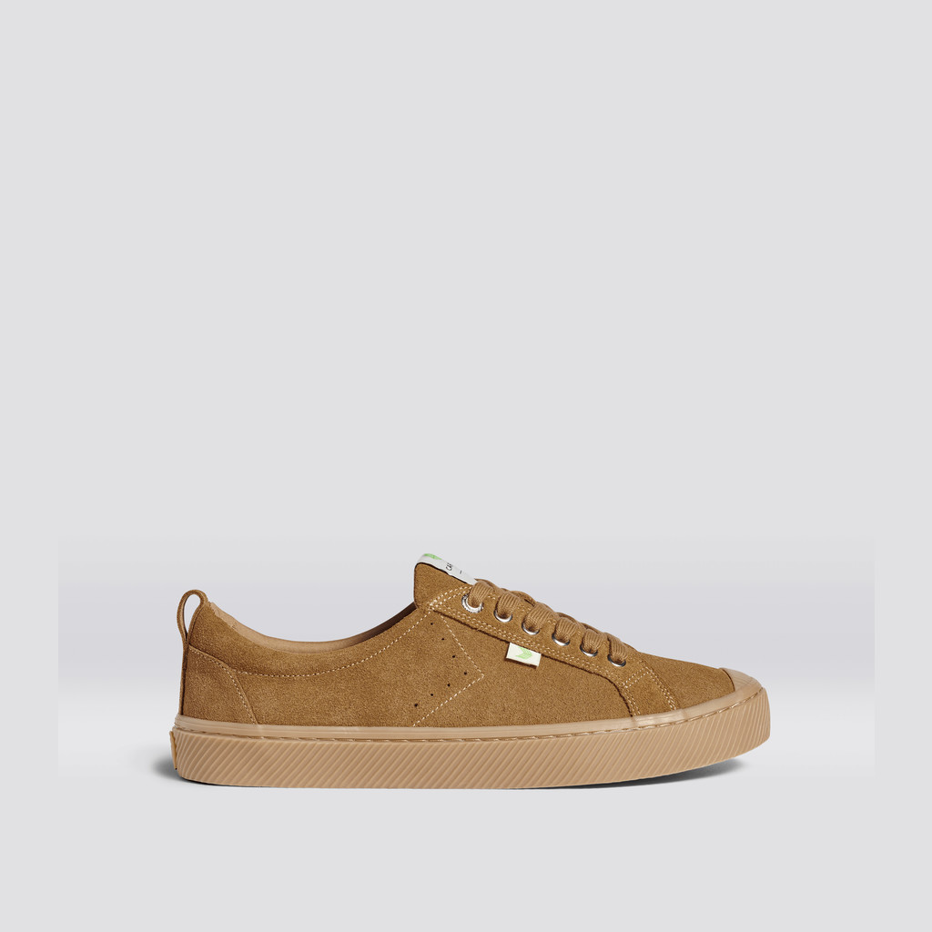 Cariuma Low Top Suede OCA LOW Herre All Camel | 507IULCSF